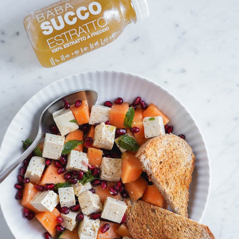 INSALATA DI MELONE E MELOGRANO CON TOFU ALLA MENTA